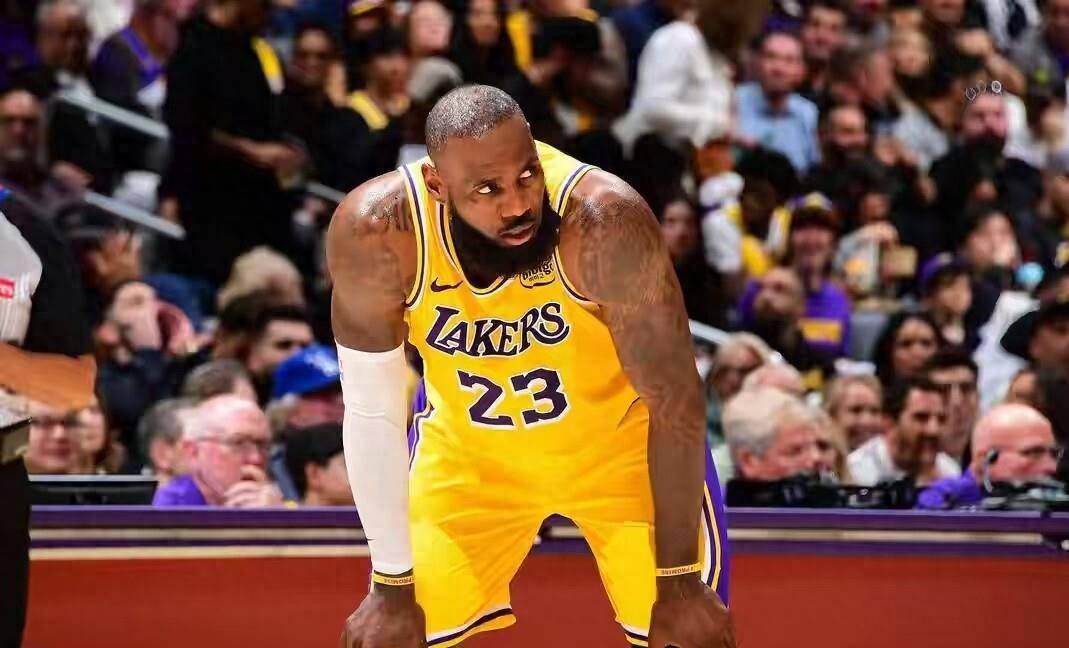 新赛程才踢了2场又挂彩!砸1.9亿弄了个易碎品,7年了鹈鹕还不长记性