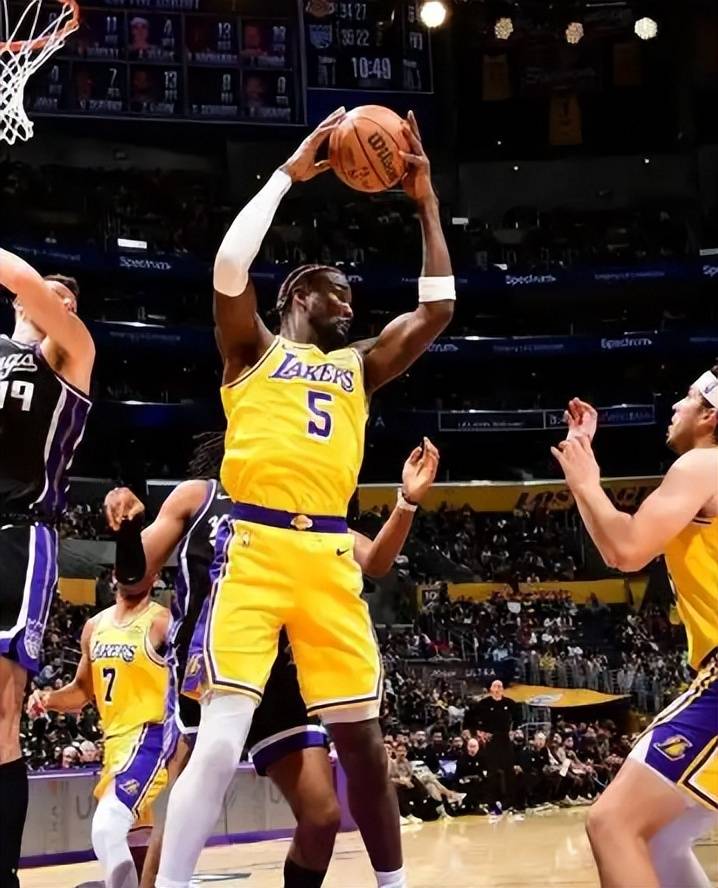 NBA常规赛明天11月9日赛程：湖人冲击6连胜，开拓者对阵热火