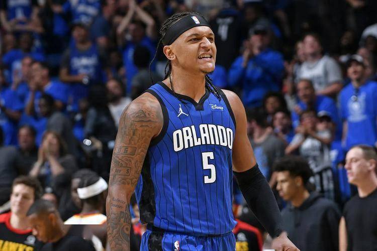 中距离命中率30%,三分命中率26.3%,他是怎么成为NBA球队的核心?