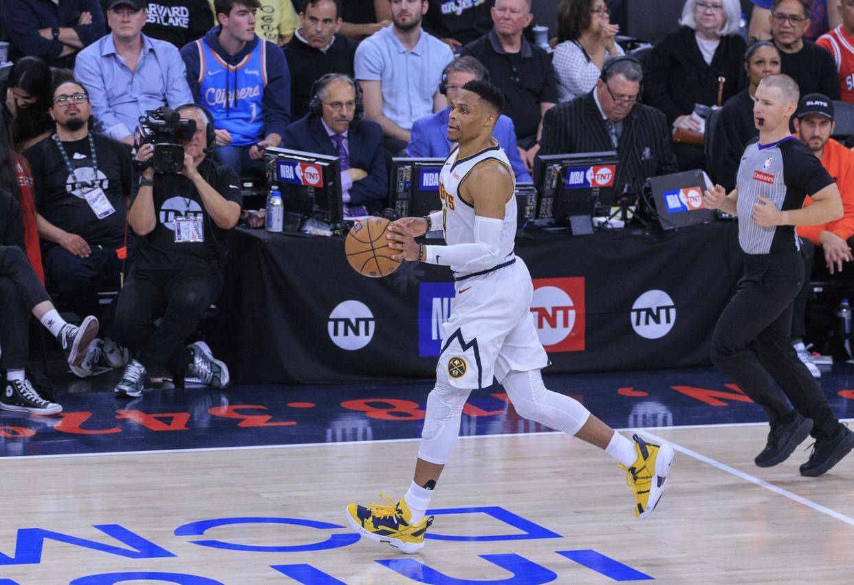 NBA｜历史三雙(shuāng)王面臨(lín)无球(qiú)可打，他还能重返NBA赛場(chǎng)吗？