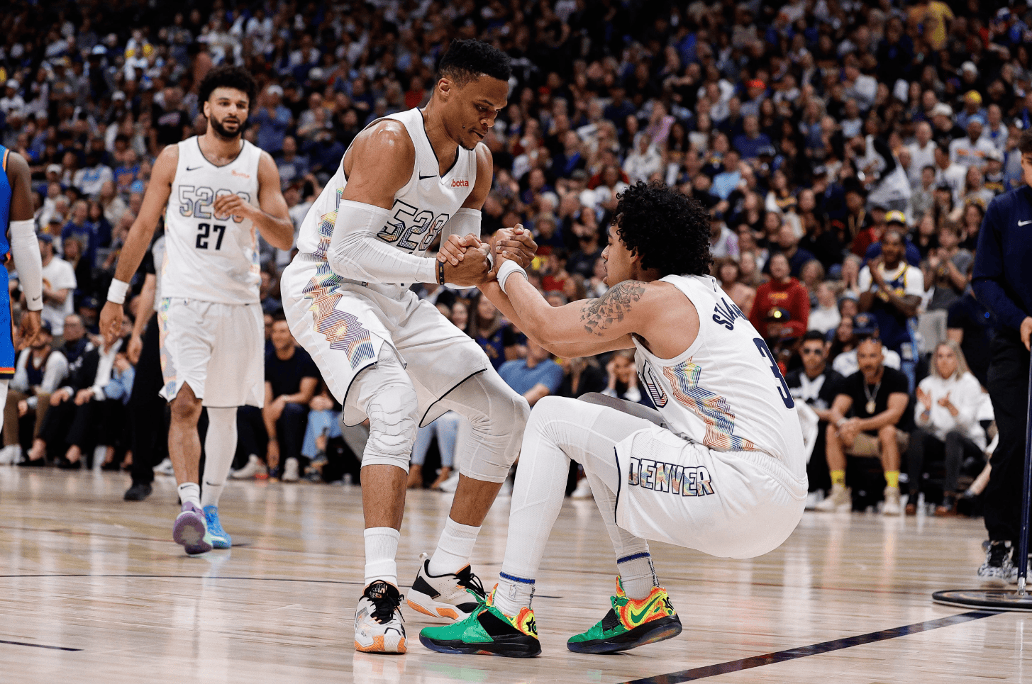 NBA | 历史三双王面临无球可打,他还能重返NBA赛场吗?