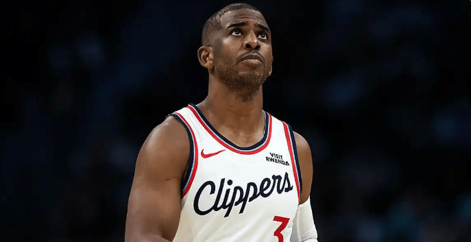 凌晨被酒店赶回家,快船宣布和保罗分道扬镳,和战绩无关